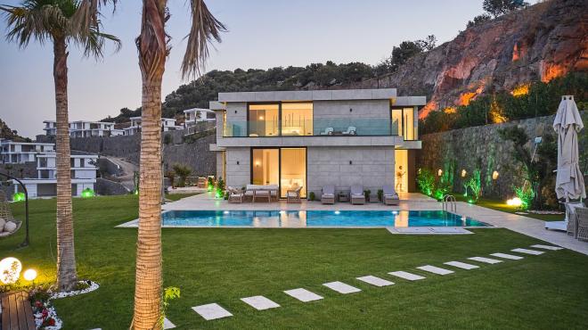 فيلا 5+1 مطلة على البحر في بودروم