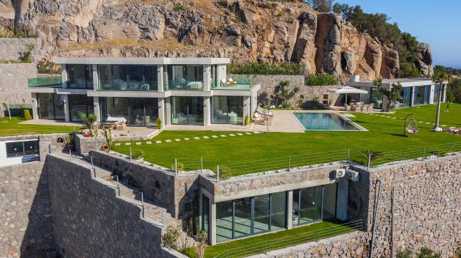 فيلا 5+1 مطلة على البحر في بودروم