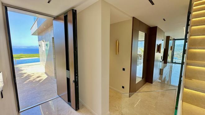 فيلا 5+1 مطلة على البحر في بودروم