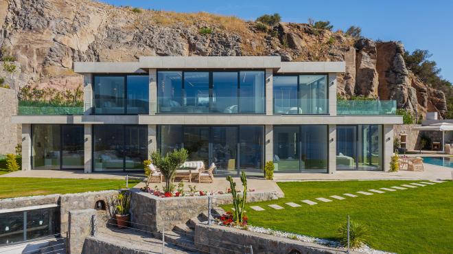 فيلا 5+1 مطلة على البحر في بودروم