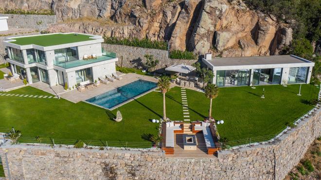 فيلا 5+1 مطلة على البحر في بودروم