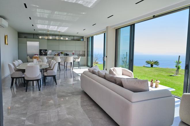 فيلا 5+1 مطلة على البحر في بودروم