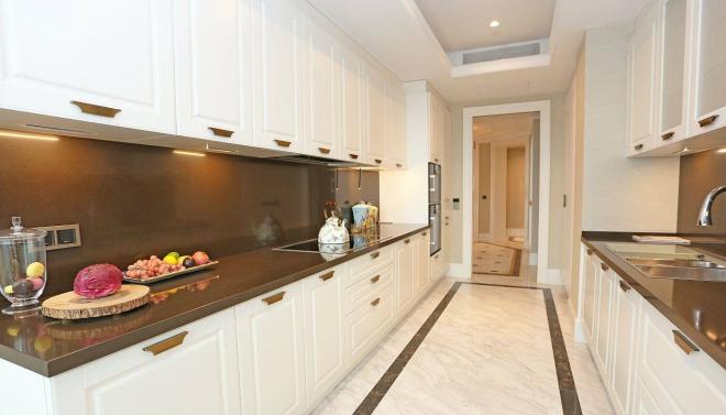 شقة 4+1 مطلة على البحر في اسطنبول