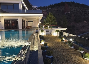 للباحثين عن التميز والفخامة - فيلا قيد الانشاء بموقع ومواصفات عالية - في كارجي جاك / الانيا 