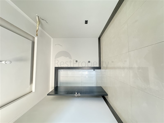 بالاقساط - شقق بتصاميم متنوعة -مجمع بتصميم انيق - في مركز الانيا