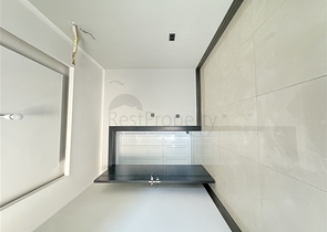 بالاقساط - شقق بتصاميم متنوعة -مجمع بتصميم انيق - في مركز الانيا