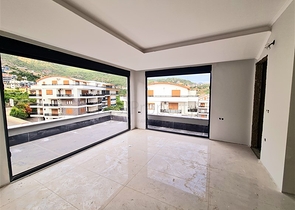 بالاقساط - شقق بتصاميم متنوعة -مجمع بتصميم انيق - في مركز الانيا