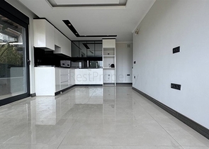 بالاقساط - شقق بتصاميم متنوعة -مجمع بتصميم انيق - في مركز الانيا