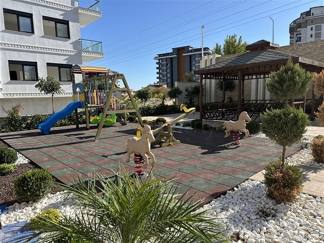 قريبة من البحر والخدمات -بالاقساط -شقق ضمن مجمع قيد الانشاء في افسلار / الانيا 