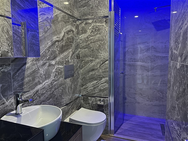 قريبة من البحر والخدمات -بالاقساط -شقق ضمن مجمع قيد الانشاء في افسلار / الانيا 