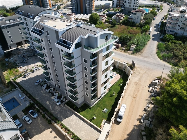 قريبة من البحر والخدمات -بالاقساط -شقق ضمن مجمع قيد الانشاء في افسلار / الانيا 