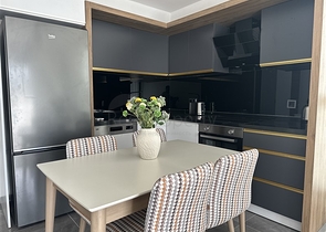 قريبة من البحر والخدمات -بالاقساط -شقق ضمن مجمع قيد الانشاء في افسلار / الانيا 