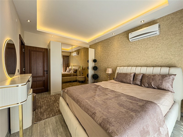 اطلالة بحر - مجمع فاخر قيد الانشاء -بالتقسيط - في مركز الانيا 