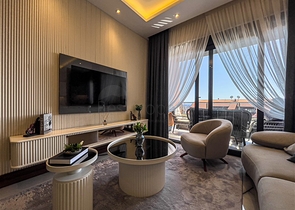 اطلالة بحر - مجمع فاخر قيد الانشاء -بالتقسيط - في مركز الانيا 