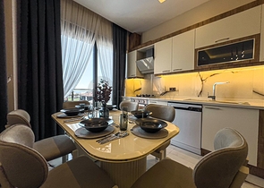 اطلالة بحر - مجمع فاخر قيد الانشاء -بالتقسيط - في مركز الانيا 