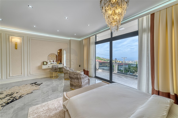 فلل فاخرة للبيع في الانيا -اطلالة بحر - مسبح خاص -في كارجي جاك / الانيا 