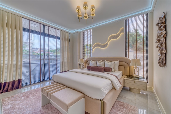 فلل فاخرة للبيع في الانيا -اطلالة بحر - مسبح خاص -في كارجي جاك / الانيا 