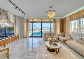 فلل فاخرة للبيع في الانيا -اطلالة بحر - مسبح خاص -في كارجي جاك / الانيا 