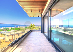 فلل فاخرة باطلالة بحرية في الانيا 