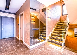 فلل فاخرة باطلالة بحرية في الانيا 