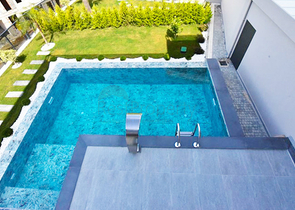 فلل فاخرة باطلالة بحرية في الانيا 