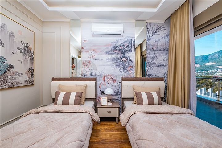 مجمع فيلا فاخرة مع إطلالة بانورامية على البحر 