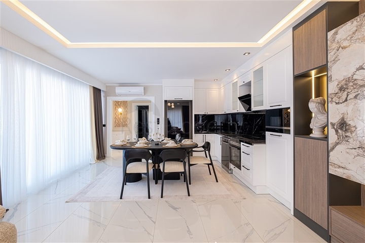 مجمع فيلا فاخرة مع إطلالة بانورامية على البحر 