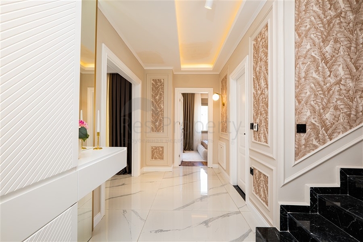 مجمع فيلا فاخرة مع إطلالة بانورامية على البحر 