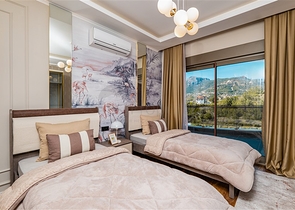 مجمع فيلا فاخرة مع إطلالة بانورامية على البحر 