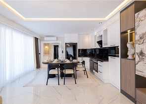 مجمع فيلا فاخرة مع إطلالة بانورامية على البحر 