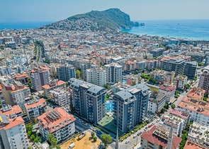 شقق بالاقساط ضمن مجمع فاخر - في مركز الانيا 