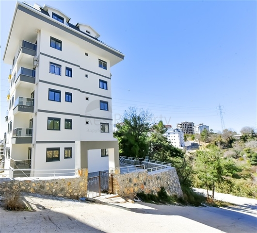 شقق بالتقسيط ضمن مجمع قيد الانشاء في افسلار / الانيا 