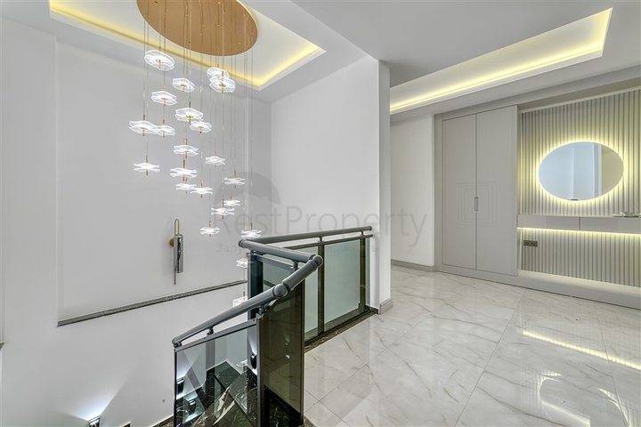 اطلالة بحر وقلعة -فيلا فاخرة في مركز الانيا 