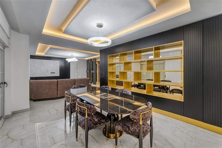 اطلالة بحر وقلعة -فيلا فاخرة في مركز الانيا 