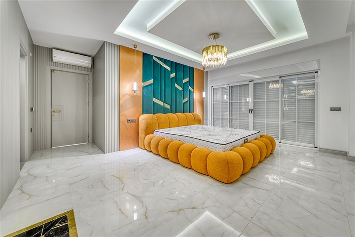 اطلالة بحر وقلعة -فيلا فاخرة في مركز الانيا 