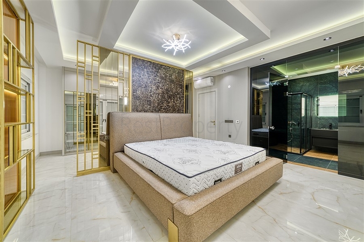 اطلالة بحر وقلعة -فيلا فاخرة في مركز الانيا 