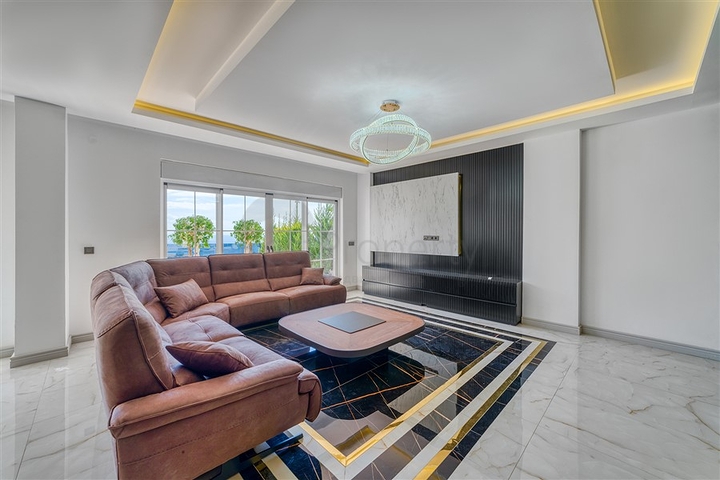 اطلالة بحر وقلعة -فيلا فاخرة في مركز الانيا 