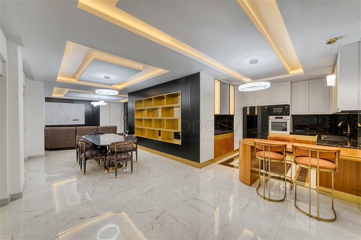 اطلالة بحر وقلعة -فيلا فاخرة في مركز الانيا 