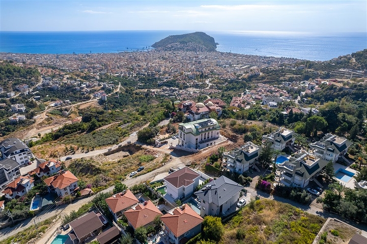 اطلالة بحر وقلعة -فيلا فاخرة في مركز الانيا 