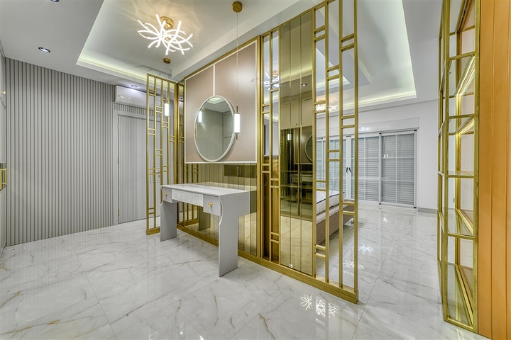 اطلالة بحر وقلعة -فيلا فاخرة في مركز الانيا 