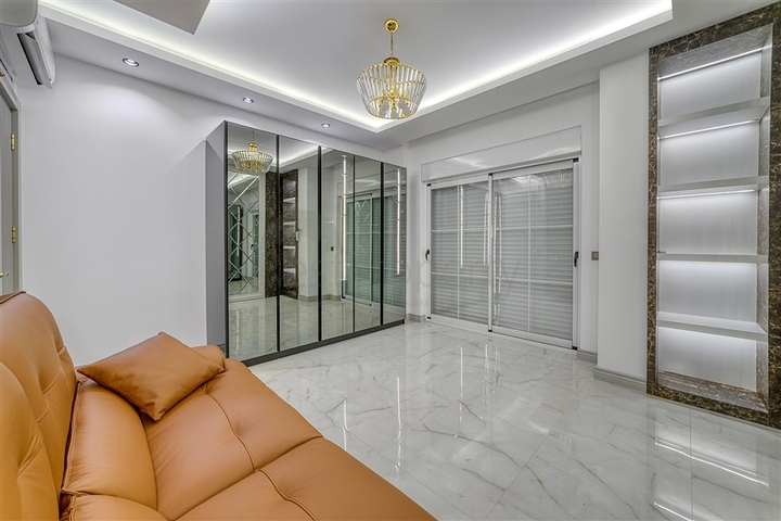 اطلالة بحر وقلعة -فيلا فاخرة في مركز الانيا 