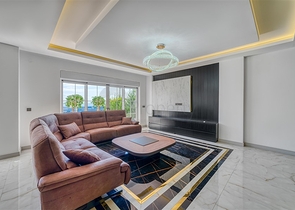 اطلالة بحر وقلعة -فيلا فاخرة في مركز الانيا 