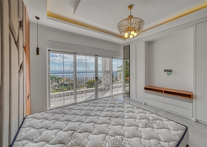 اطلالة بحر وقلعة -فيلا فاخرة في مركز الانيا 