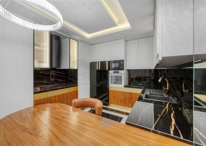 اطلالة بحر وقلعة -فيلا فاخرة في مركز الانيا 