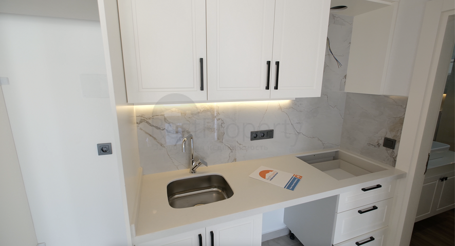 شقق قيد الانشاء -في مركز الانيا 