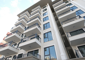 شقق قيد الانشاء -في مركز الانيا 