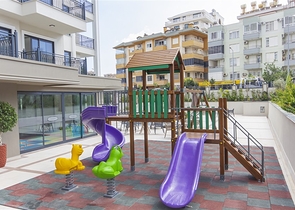 موقع مركزي - شقق ضمن مجمع قيد الانشاء في اوبا / الانيا 