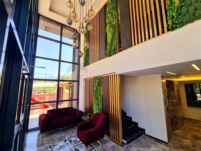 مجمع قيد الإنشاء في منطقة أوبا