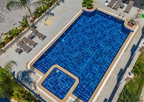 مجمع قيد الإنشاء في منطقة أوبا