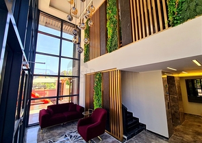 مجمع قيد الإنشاء في منطقة أوبا